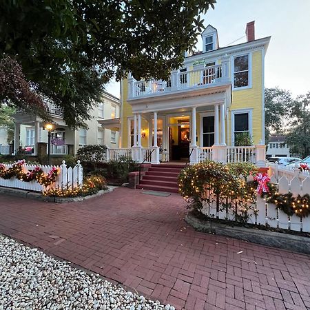 Azalea Inn And Villas Savannah Exteriör bild