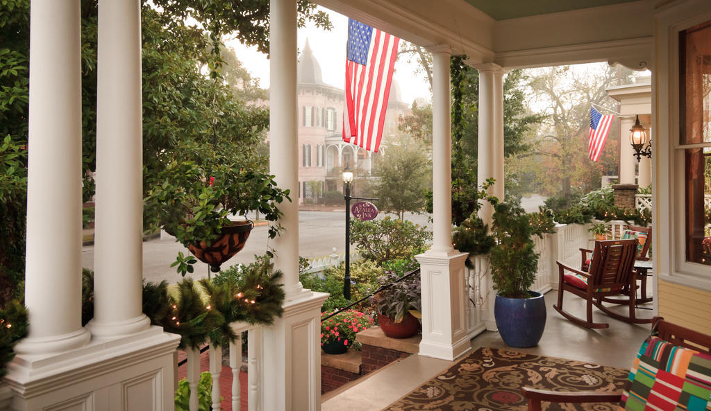 Azalea Inn And Villas Savannah Exteriör bild
